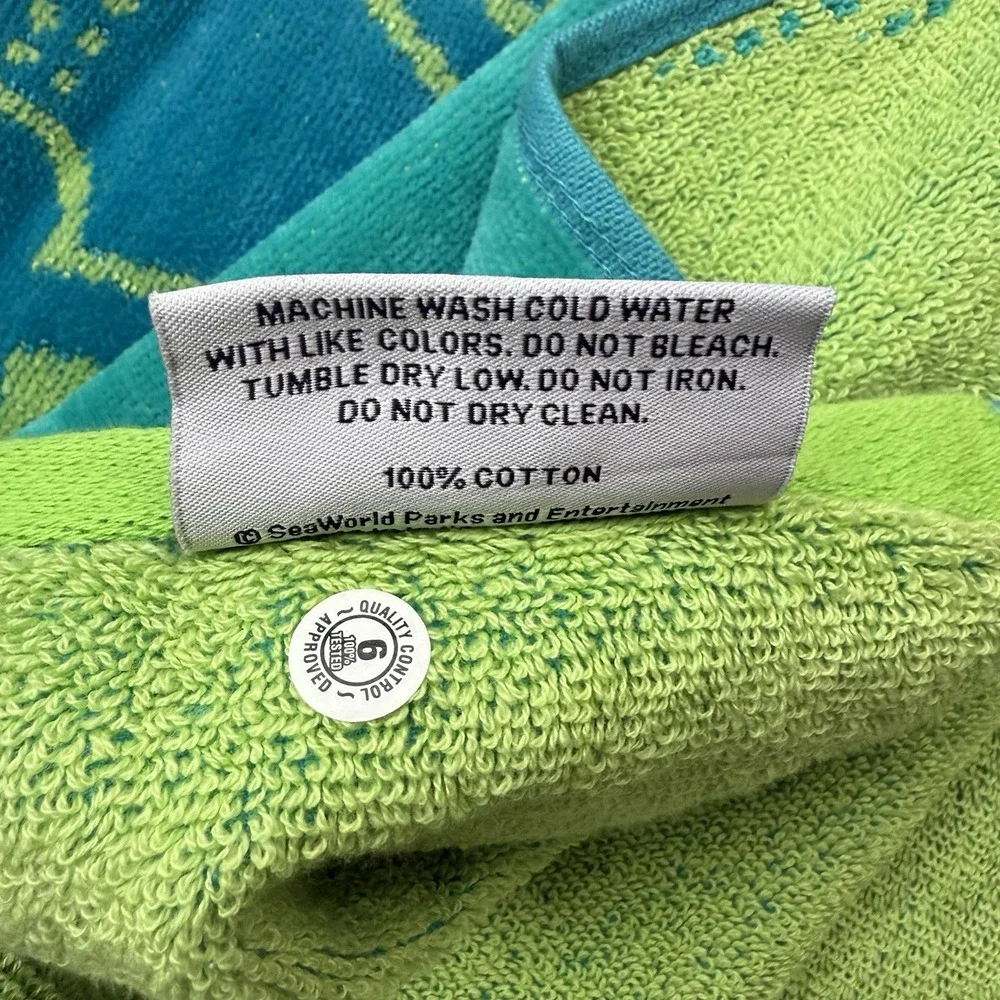 Busch Gardens Williamsburg Beach Towel Blue Green 68